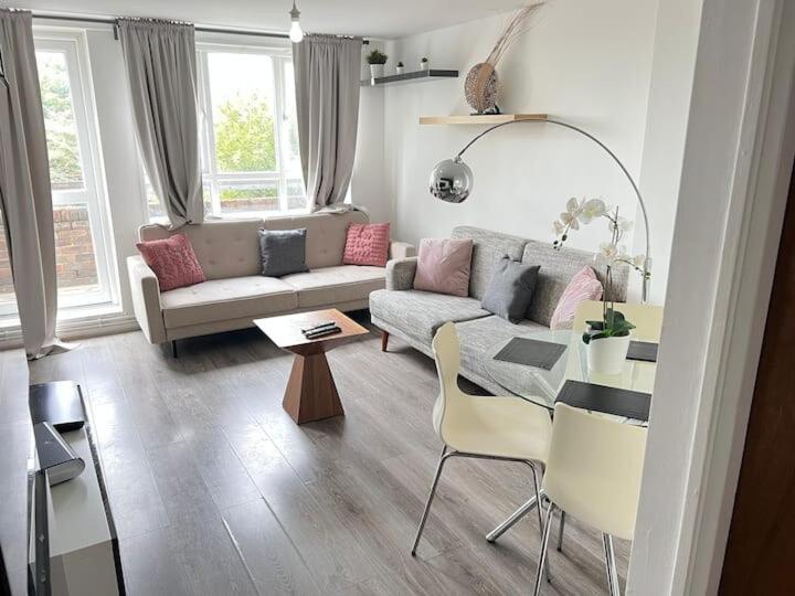 1 Bedroom In Woolwich With Free Parking Apartamento *